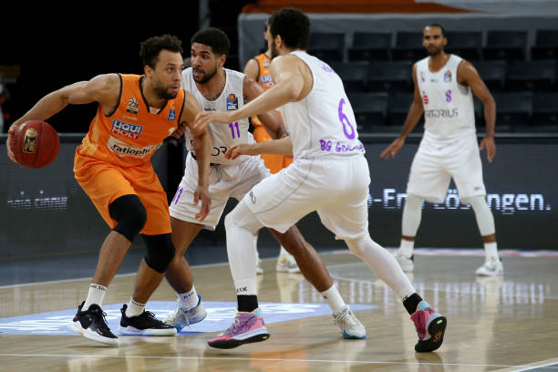 [CBA]CBA季赛12强出炉.