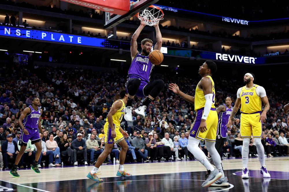 他巧妙地将 他巧妙地将