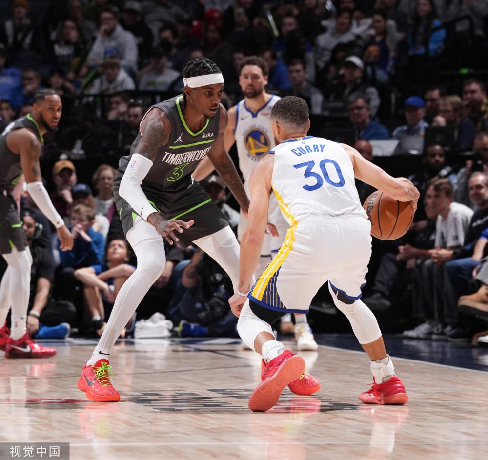 配备手语翻 配备手语翻