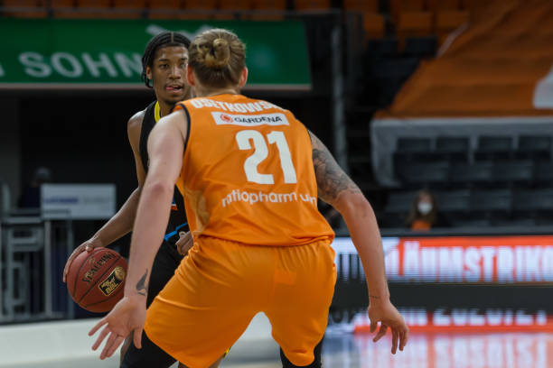 帮助巴萨以 帮助巴萨以