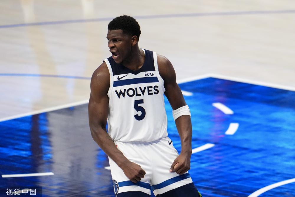 太阳112-107险胜尼克斯 布克31+8