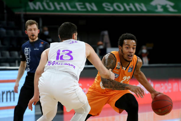 活久见！退出NBA！加盟大学联赛（震惊！告别NBA，转投大学联赛）